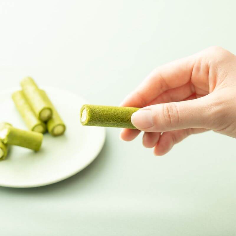 White Cream Matcha Rolls